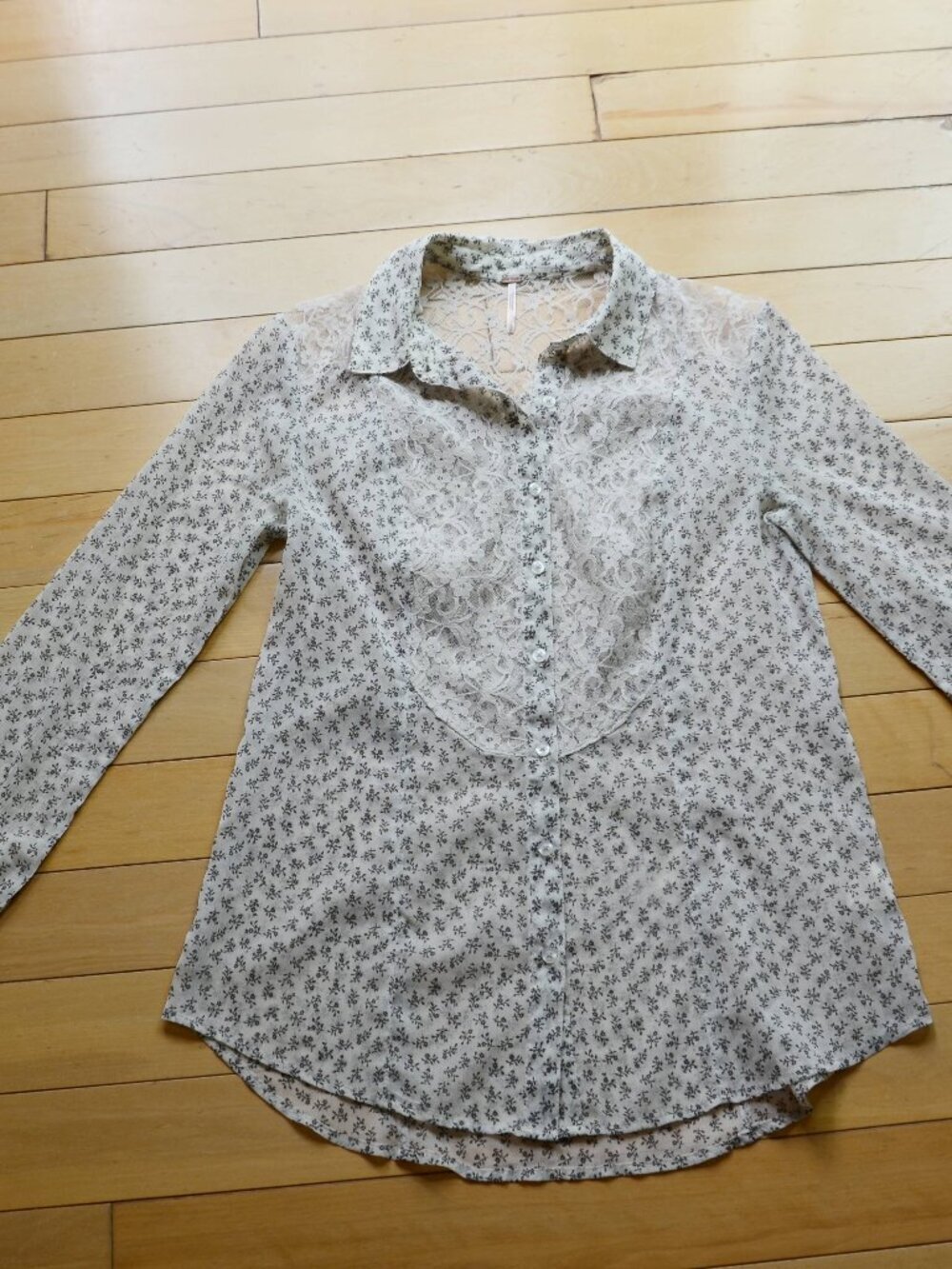 FREE PEOPLE Women's Sheer Floral Button Up Long Sleeve Lace Inserts Size S